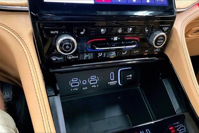 2025 Jeep Grand Cherokee L Summit 4x4-Pano Roof-Htd/Cooled Massaging Leather