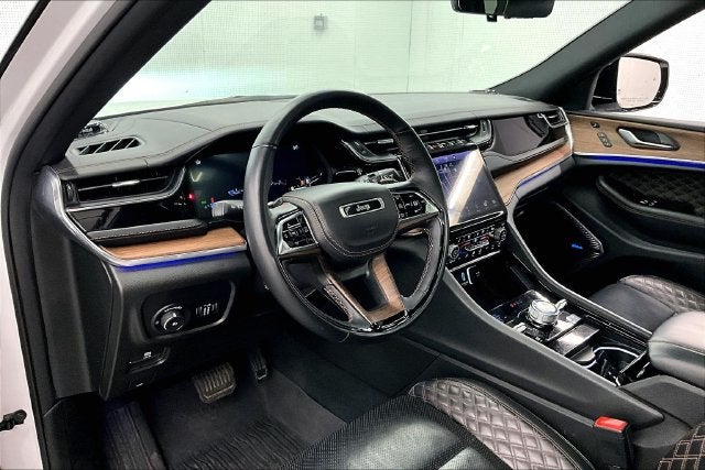 2023 Jeep Grand Cherokee L Summit 4x4-Pano Roof-Htd/Cooled Massaging Leather-DVD