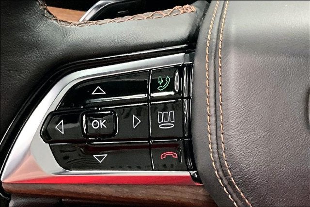 2023 Jeep Grand Cherokee L Summit 4x4-Pano Roof-Htd/Cooled Massaging Leather-DVD