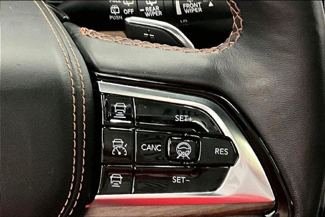 2023 Jeep Grand Cherokee L Summit 4x4-Pano Roof-Htd/Cooled Massaging Leather-DVD