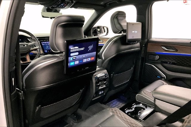 2023 Jeep Grand Cherokee L Summit 4x4-Pano Roof-Htd/Cooled Massaging Leather-DVD