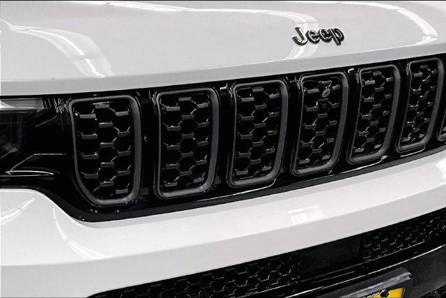 2023 Jeep Grand Cherokee L Summit 4x4-Pano Roof-Htd/Cooled Massaging Leather-DVD