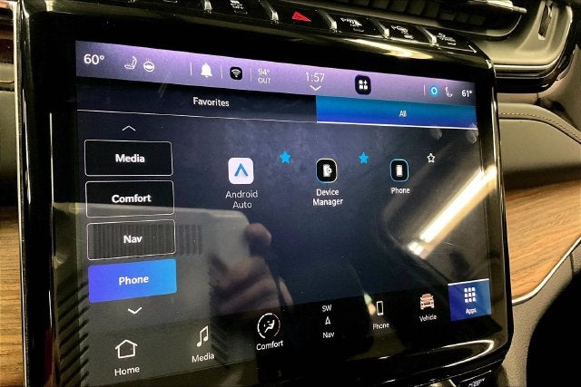 2023 Jeep Grand Cherokee L Summit 4x4-Pano Roof-Htd/Cooled Massaging Leather-DVD