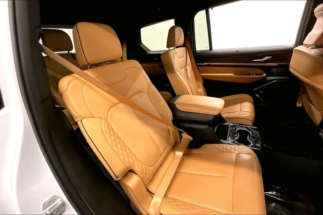 2023 Jeep Grand Cherokee L Summit