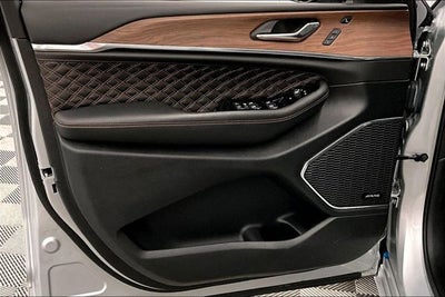 2024 Jeep Grand Cherokee L Summit 4x4 - Pano Roof - Htd/Cooled Massaging Seats