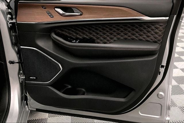 2024 Jeep Grand Cherokee L Summit 4x4 - Pano Roof - Htd/Cooled Massaging Seats