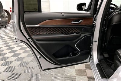 2024 Jeep Grand Cherokee L Summit 4x4 - Pano Roof - Htd/Cooled Massaging Seats