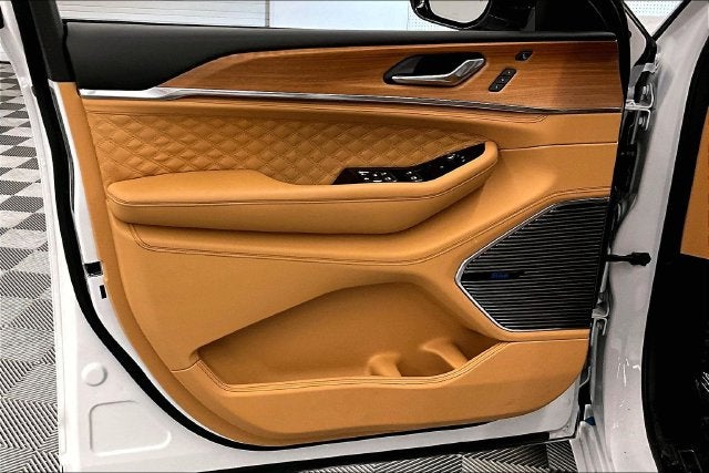 2024 Jeep Grand Cherokee L Summit 4x4-Pano Roof-Htd/Cooled Massaging Leather-21'' Wh