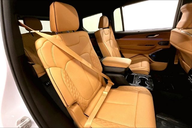 2024 Jeep Grand Cherokee L Summit 4x4-Pano Roof-Htd/Cooled Massaging Leather-21'' Wh