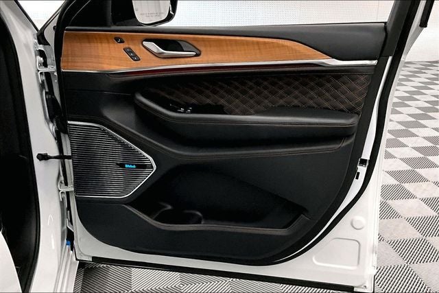 2023 Jeep Grand Cherokee L Summit 4x4 - Reserve Pkg - High Altitude Pkg