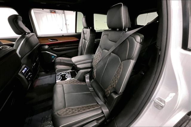 2023 Jeep Grand Cherokee L Summit 4x4 - Reserve Pkg - High Altitude Pkg