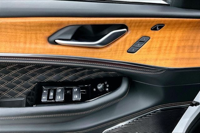 2023 Jeep Grand Cherokee L Summit 4x4 - Reserve Pkg - High Altitude Pkg