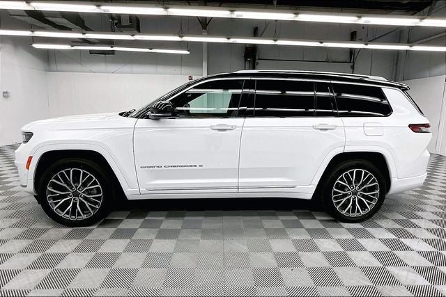 2023 Jeep Grand Cherokee L Summit 4x4 - Pano Roof - Htd/Cooled Massaging Leather
