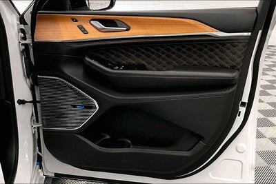 2023 Jeep Grand Cherokee L Summit 4x4 - Pano Roof - Htd/Cooled Massaging Leather