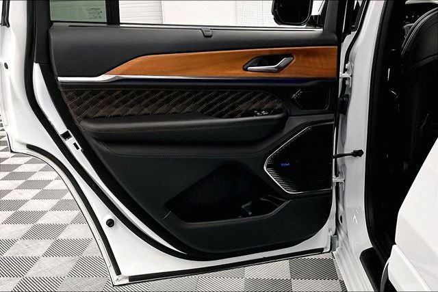 2023 Jeep Grand Cherokee L Summit 4x4 - Pano Roof - Htd/Cooled Massaging Leather