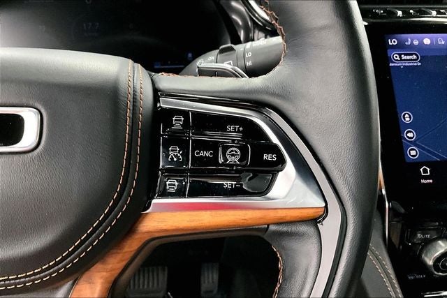 2023 Jeep Grand Cherokee L Summit 4x4 - Pano Roof - Htd/Cooled Massaging Leather