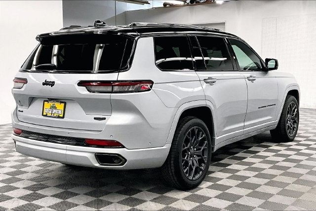 2025 Jeep Grand Cherokee L Summit 4X4-Sunroof-Navigation