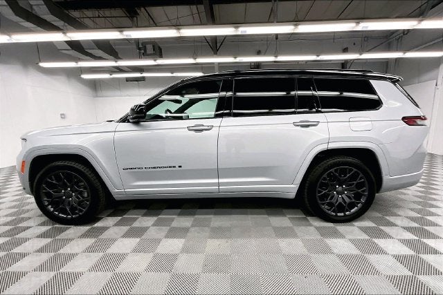 2025 Jeep Grand Cherokee L Summit 4X4-Sunroof-Navigation