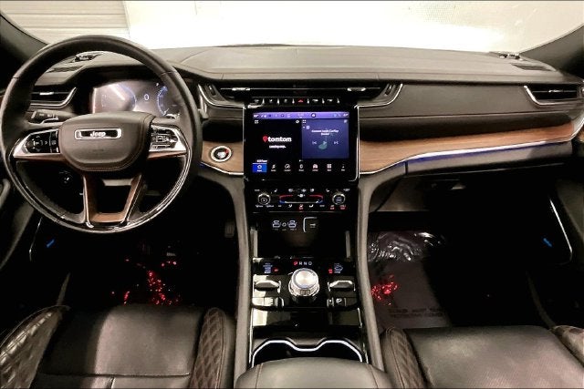 2025 Jeep Grand Cherokee L Summit 4X4-Sunroof-Navigation