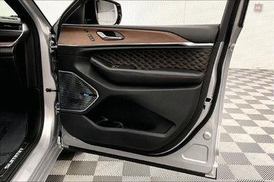 2025 Jeep Grand Cherokee L Summit 4X4-Sunroof-Navigation