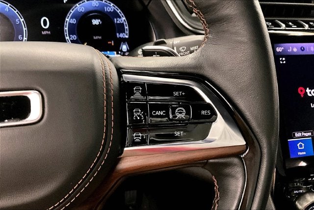 2025 Jeep Grand Cherokee L Summit 4X4-Sunroof-Navigation
