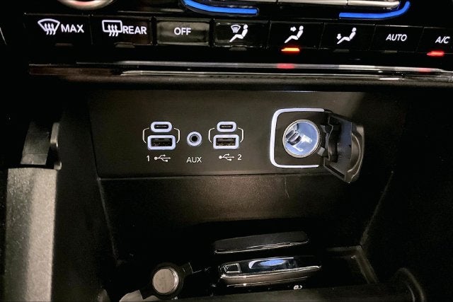2025 Jeep Grand Cherokee L Summit 4X4-Sunroof-Navigation
