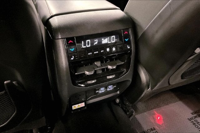 2025 Jeep Grand Cherokee L Summit 4X4-Sunroof-Navigation