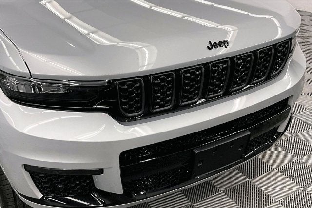 2025 Jeep Grand Cherokee L Summit 4X4-Sunroof-Navigation