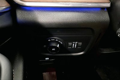 2025 Jeep Grand Cherokee L Summit 4X4-Sunroof-Navigation