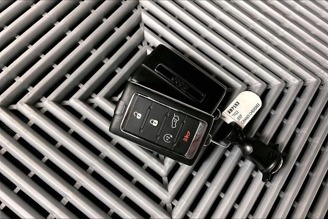 2022 Jeep Grand Cherokee L Summit