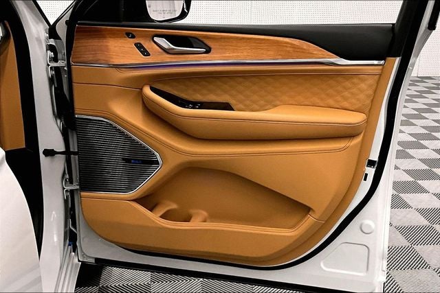 2023 Jeep Grand Cherokee L Summit 4x4 - Reserve Pkg - Htd/Cooled Massaging Seats