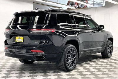 2023 Jeep Grand Cherokee L Summit 4x4-Pano Roof-Htd/Cooled Massaging Leather