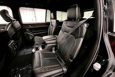 2023 Jeep Grand Cherokee L Summit 4x4-Pano Roof-Htd/Cooled Massaging Leather