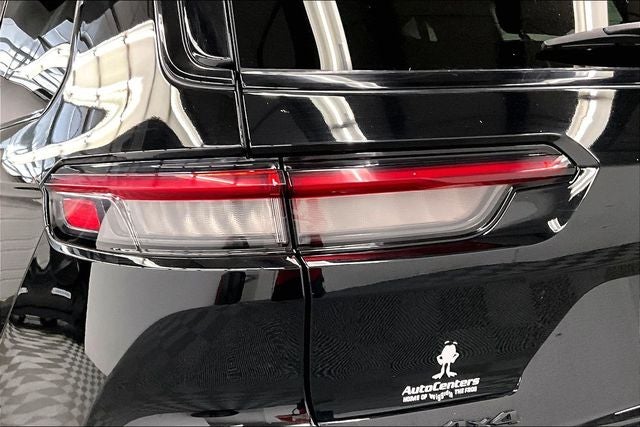 2023 Jeep Grand Cherokee L Summit 4x4-Pano Roof-Htd/Cooled Massaging Leather