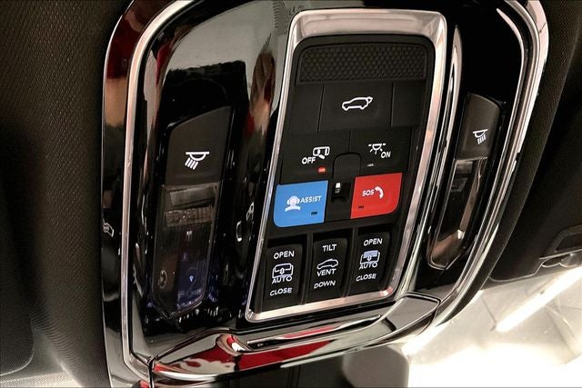 2023 Jeep Grand Cherokee L Summit 4x4-Pano Roof-Htd/Cooled Massaging Leather
