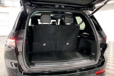 2023 Jeep Grand Cherokee L Summit 4x4-Pano Roof-Htd/Cooled Massaging Leather