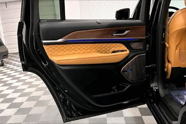 2021 Jeep Grand Cherokee L Summit 4x4-Pano Roof-Htd/Cooled Massaging Leather