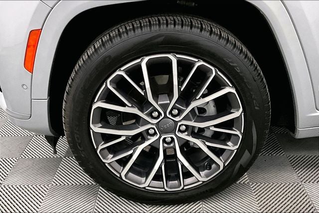 2023 Jeep Grand Cherokee L Summit 4x4 - Pano Roof - Htd/Cooled Massaging Seats