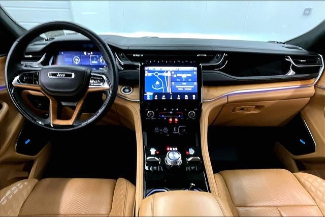 2023 Jeep Grand Cherokee L Summit 4x4 - Pano Roof - Htd/Cooled Massaging Seats