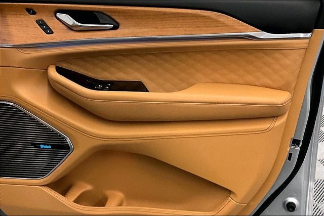 2023 Jeep Grand Cherokee L Summit 4x4 - Pano Roof - Htd/Cooled Massaging Seats