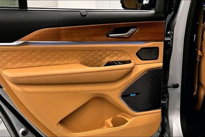 2023 Jeep Grand Cherokee L Summit 4x4 - Pano Roof - Htd/Cooled Massaging Seats