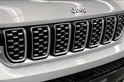 2023 Jeep Grand Cherokee L Summit 4x4 - Pano Roof - Htd/Cooled Massaging Seats