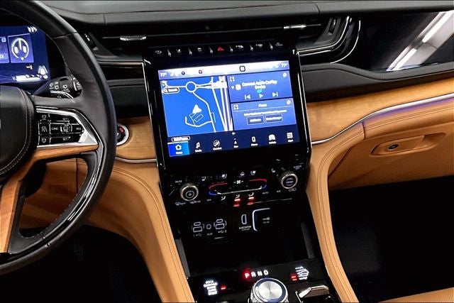 2023 Jeep Grand Cherokee L Summit 4x4 - Pano Roof - Htd/Cooled Massaging Seats