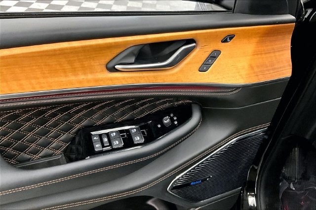 2024 Jeep Grand Cherokee L Summit 4x4-Pano Roof-Htd/Cooled Massaging Leather-21'' Wh