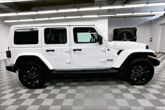 2025 Jeep Wrangler Sahara 4xe