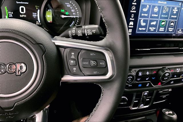 2025 Jeep Wrangler Sahara 4xe
