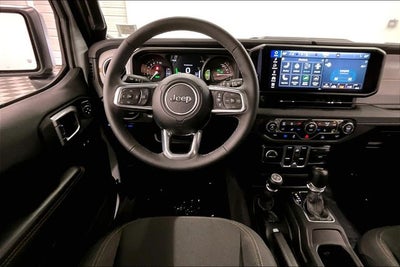 2025 Jeep Wrangler Sahara 4xe