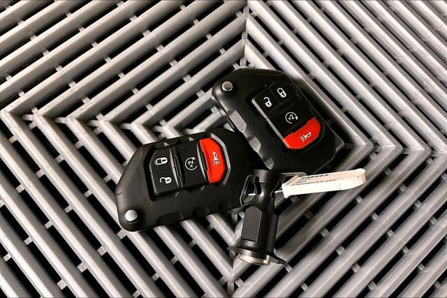 2025 Jeep Wrangler Sahara 4xe 4x4 - Adaptive Cruise - Blind Spot Detection