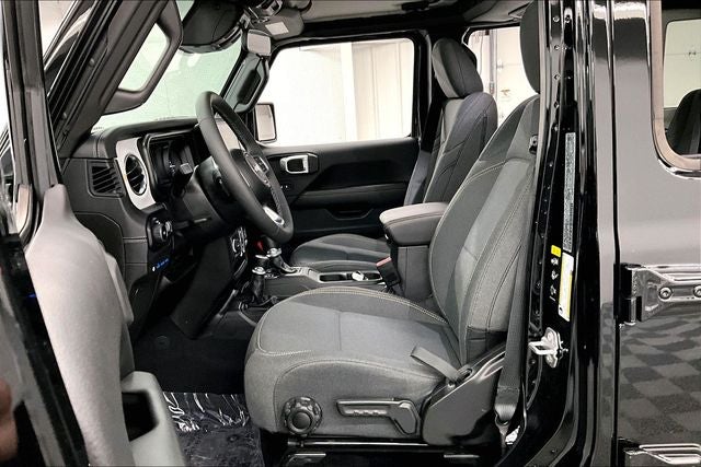 2025 Jeep Wrangler Sahara 4xe 4x4 - Adaptive Cruise - Blind Spot Detection