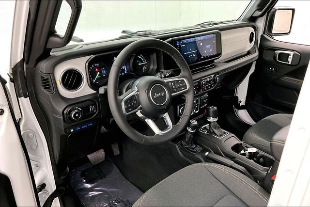 2025 Jeep Wrangler Sahara 4xe